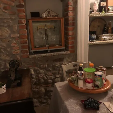 A Due Passi Dal Castello *