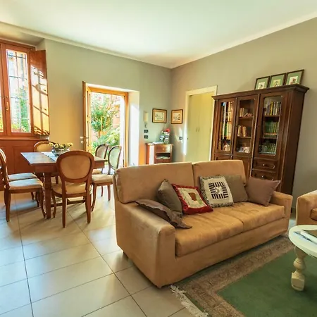 Bed & Breakfast A Due Passi Dal Castello Somma Lombardo