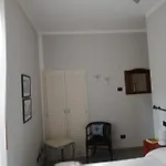 A Due Passi Dal Castello לינה וארוחת בוקר סומה לומברדו