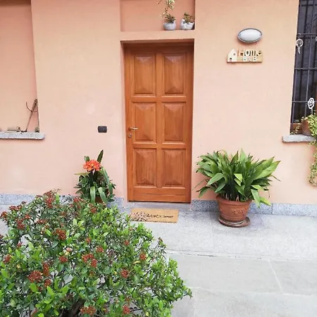 A Due Passi Dal Castello Bed & Breakfast