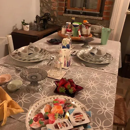 A Due Passi Dal Castello *