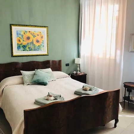 Bed and Breakfast A Due Passi Dal Castello *