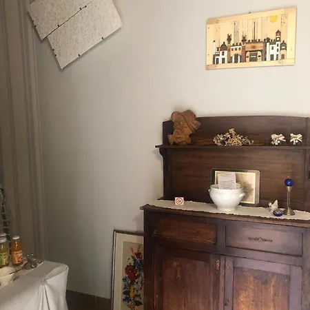A Due Passi Dal Castello Σόμα Λομπάρντο