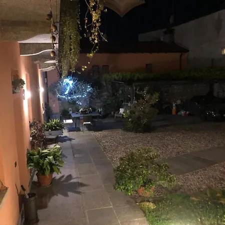 Bed & Breakfast A Due Passi Dal Castello *