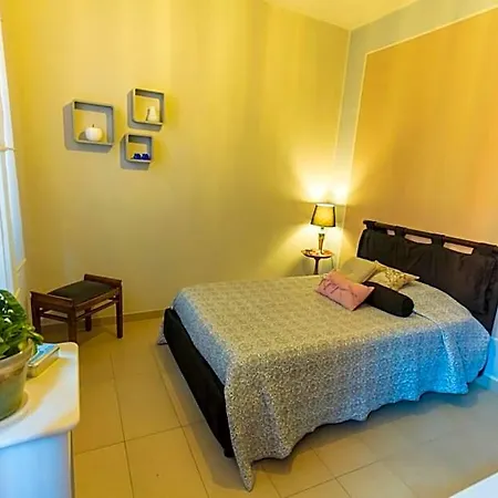 A Due Passi Dal Castello Bed & Breakfast