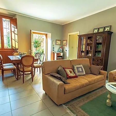 Bed & Breakfast A Due Passi Dal Castello Somma Lombardo