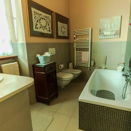 A Due Passi Dal Castello Bed and Breakfast