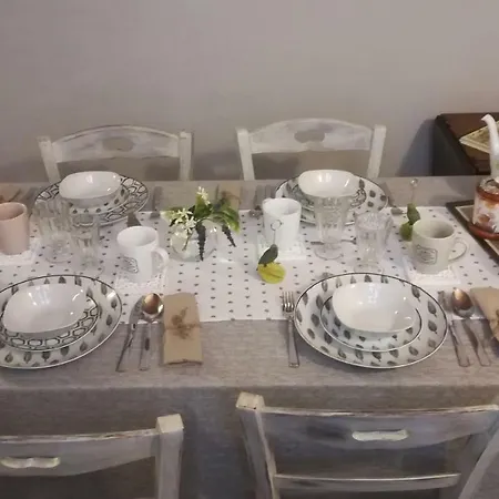 A Due Passi Dal Castello סומה לומברדו