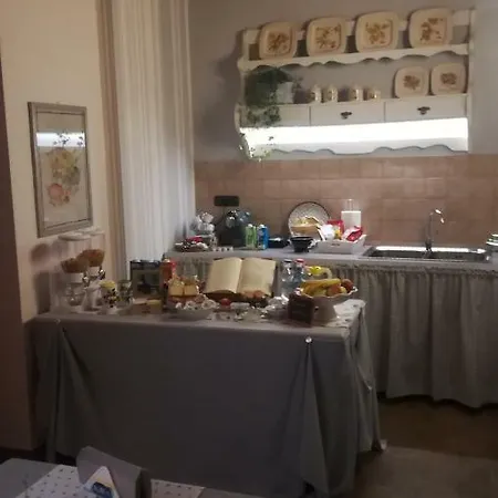 Bed and Breakfast A Due Passi Dal Castello