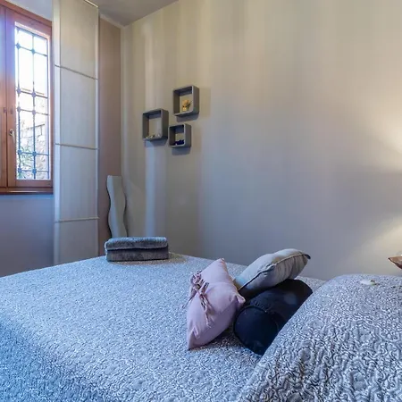 Bed and Breakfast A Due Passi Dal Castello