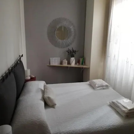Bed and breakfast A Due Passi Dal Castello Somma Lombardo